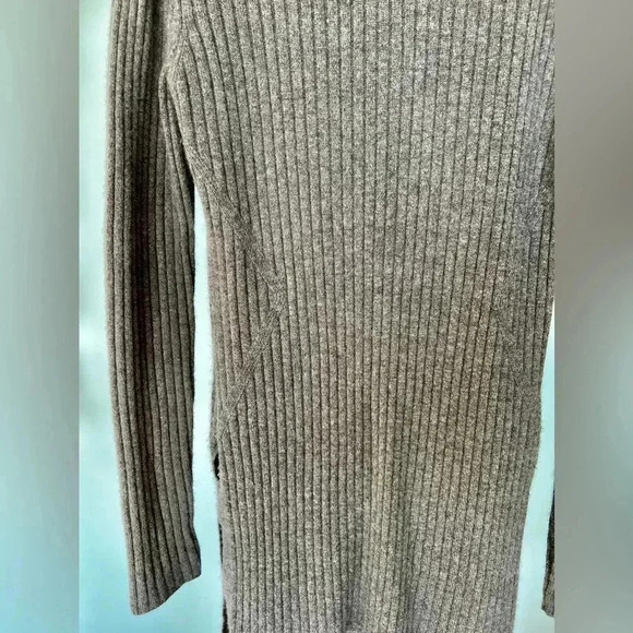 Autumn Cashmere Ribbed Sweater - Picture 4 of 6
